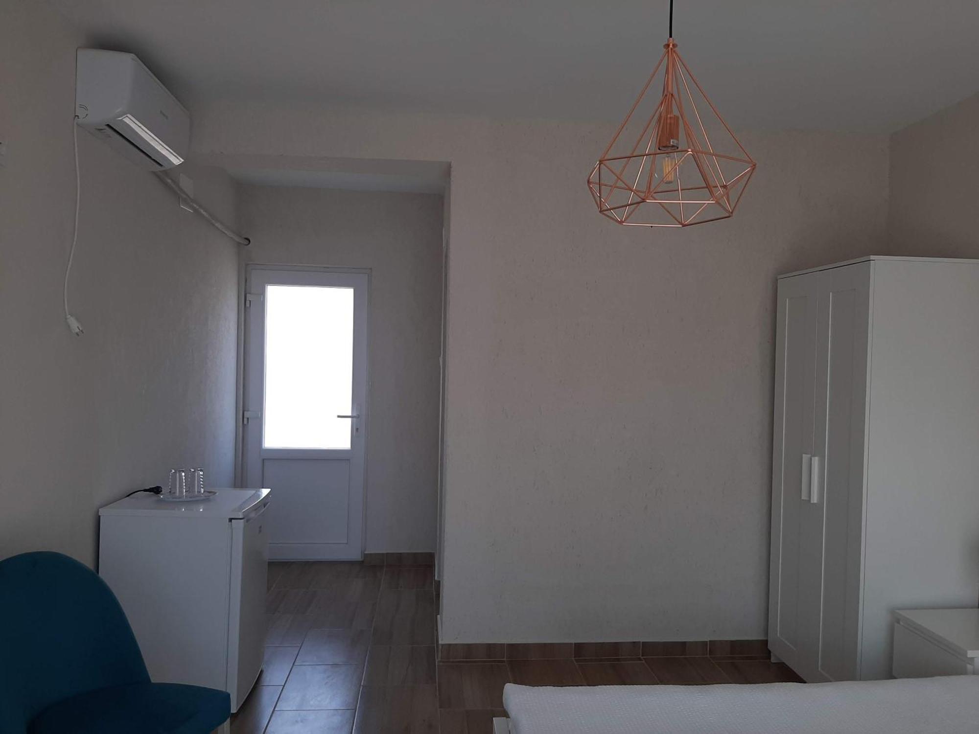 מלון קוסטינסטי Casa Orhideea מראה חיצוני תמונה
